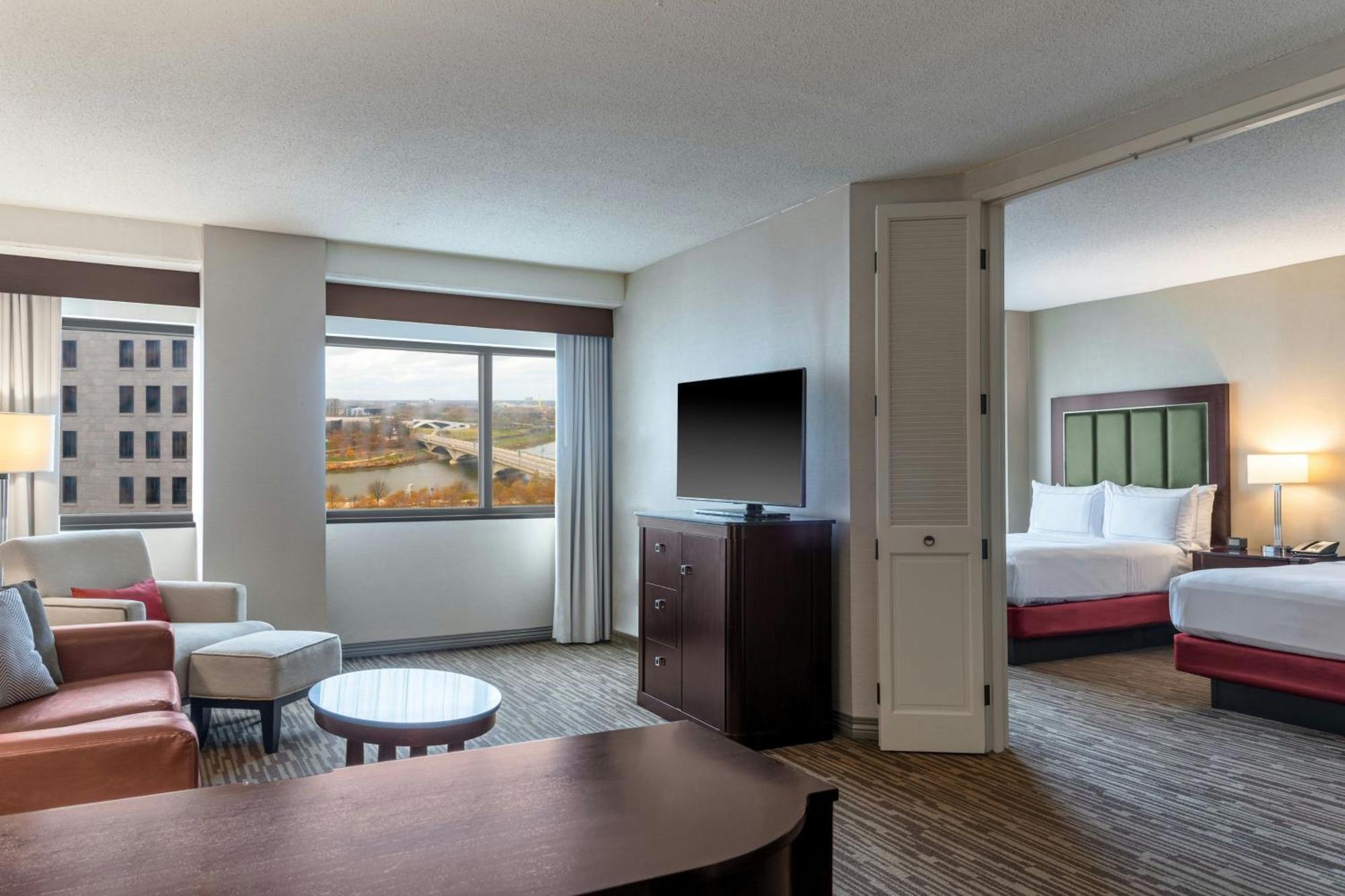 Hotel The Capital Columbus