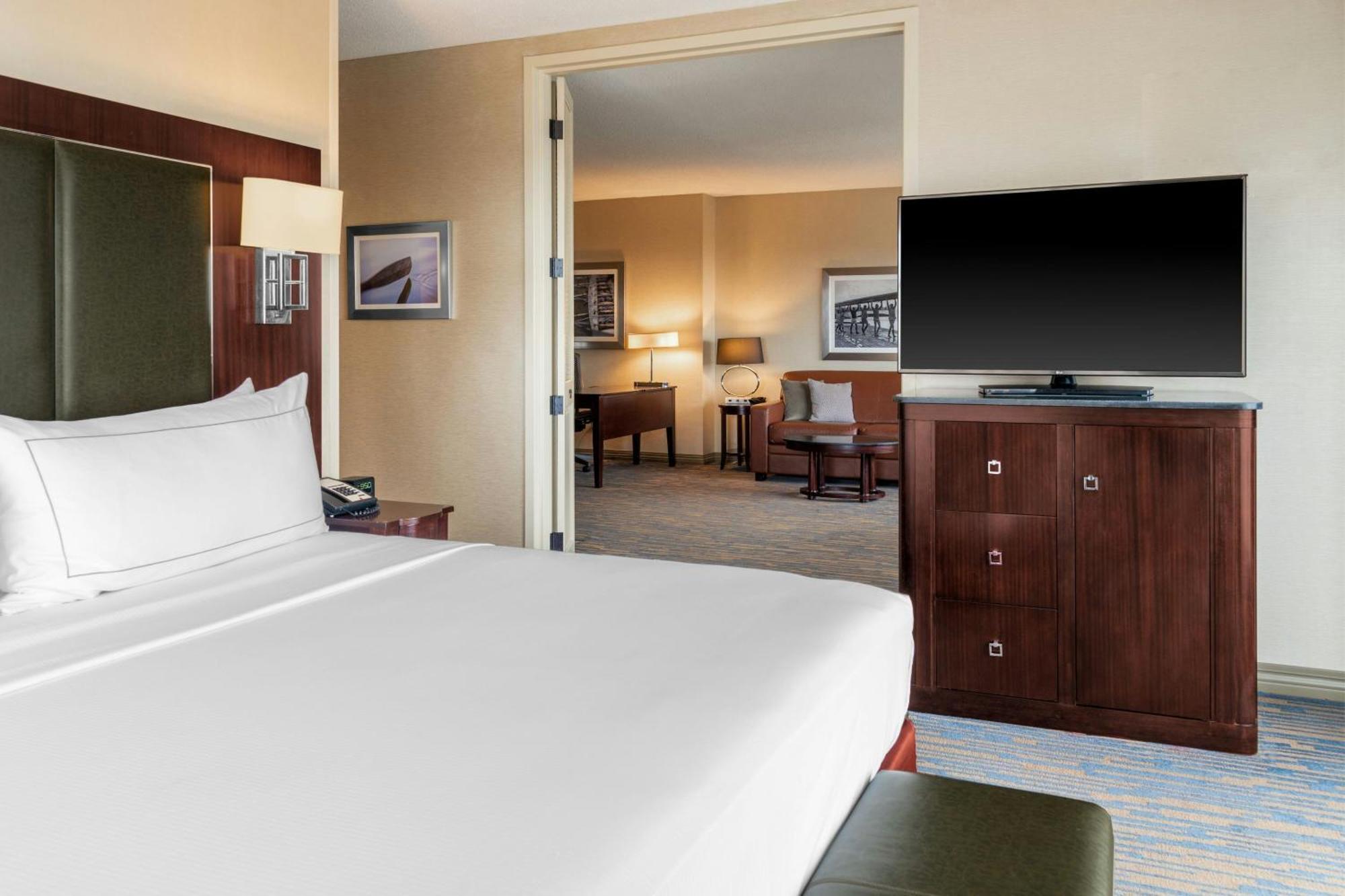 Hotel The Capital