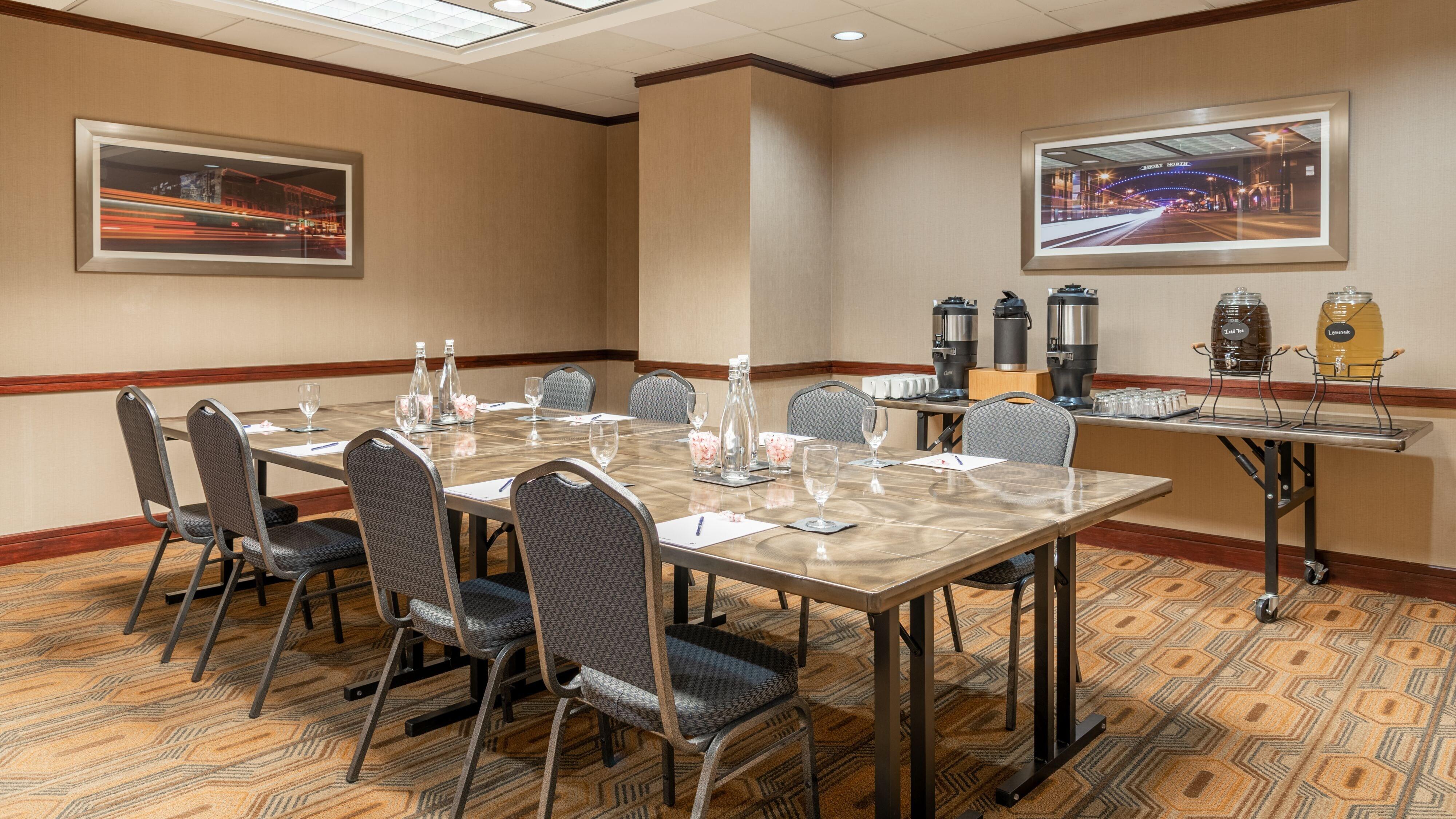 Hotel The Capital 4*