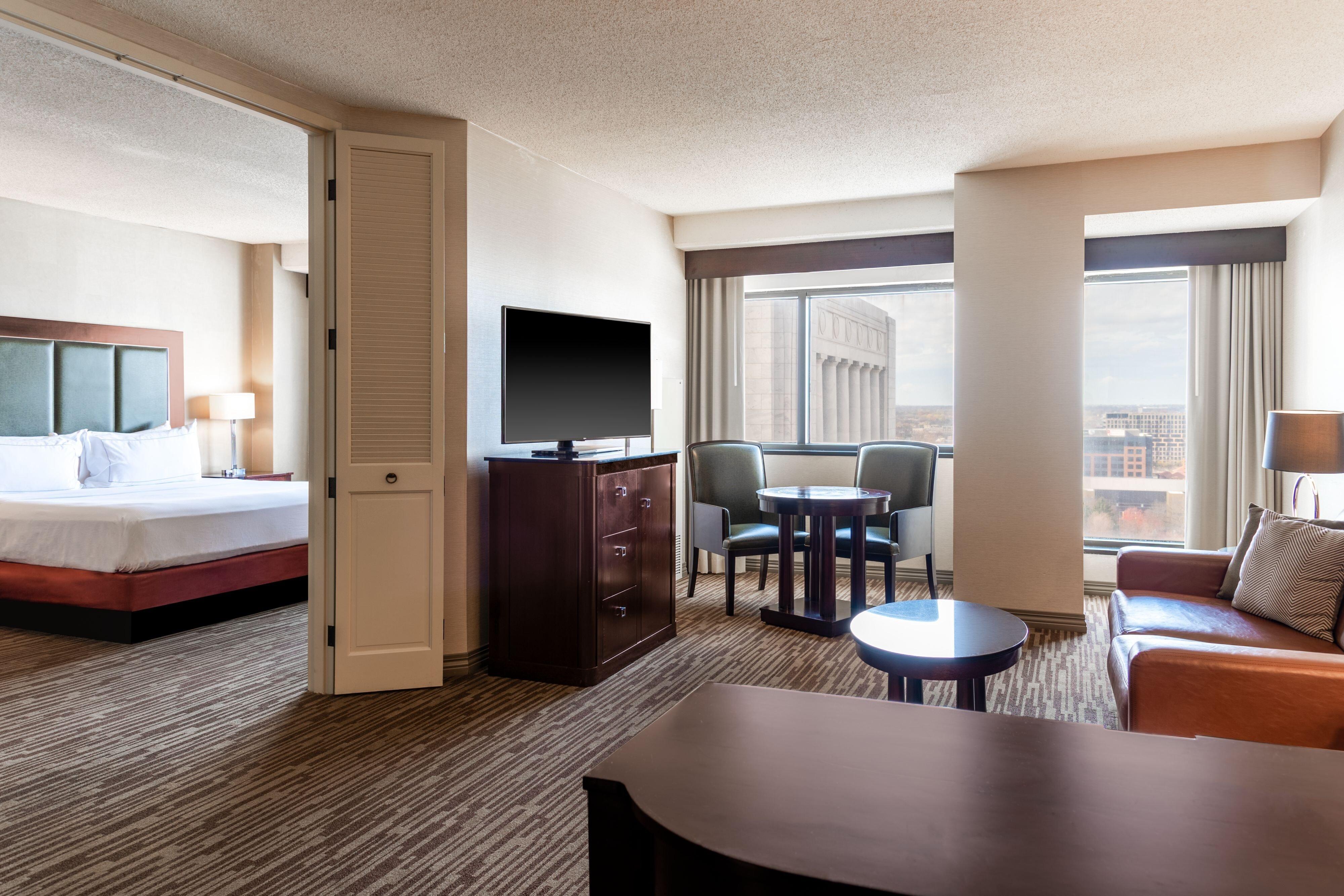 Hotel The Capital