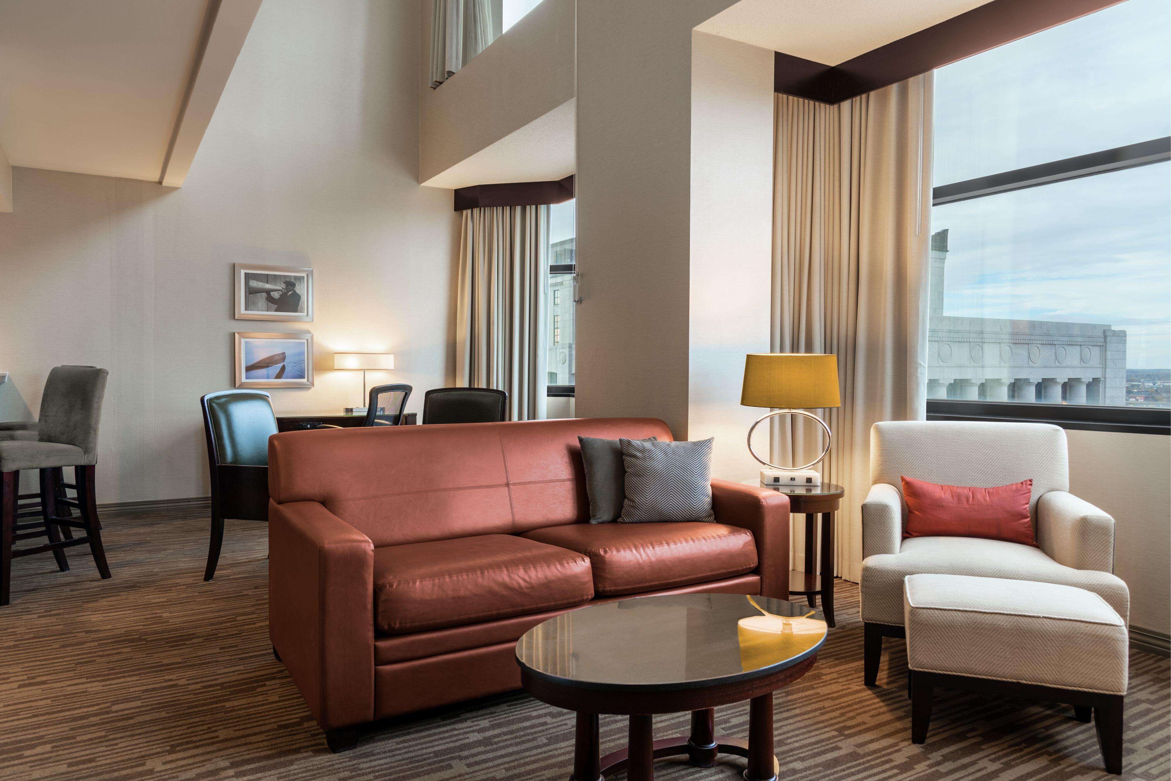 Hotel The Capital 4*